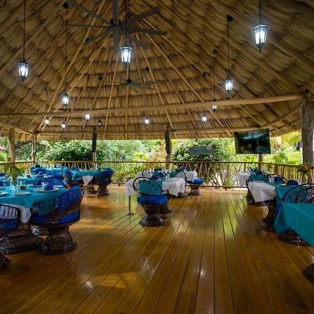 Mariposa Belize Beach Resort Placencia Bagian luar foto