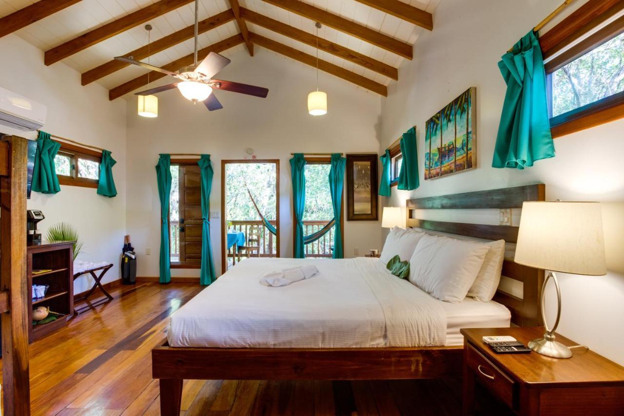 Mariposa Belize Beach Resort Placencia Bagian luar foto