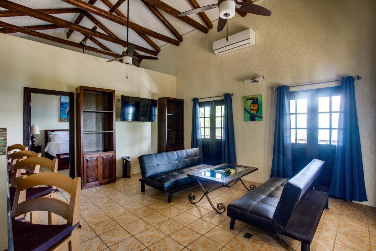 Mariposa Belize Beach Resort Placencia Bagian luar foto